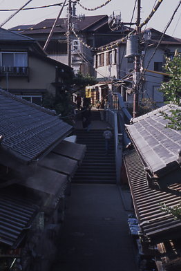 江ノ島灯台への道